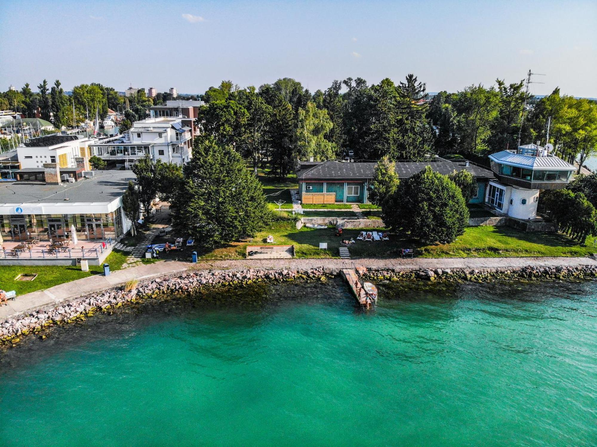 Hotel Yacht Wellness & Business Siófok Kültér fotó